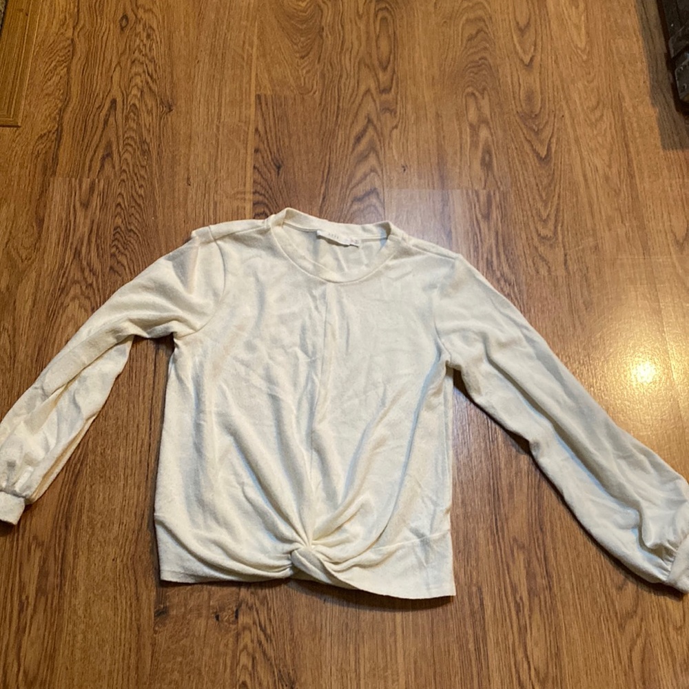 Lush super soft sweater with knot detail, cream size XS